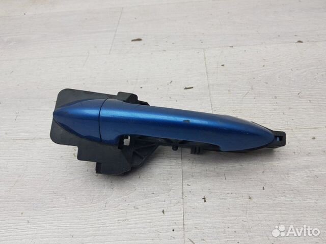 Ручка двери передняя правая Kia Venga G4FC 2011