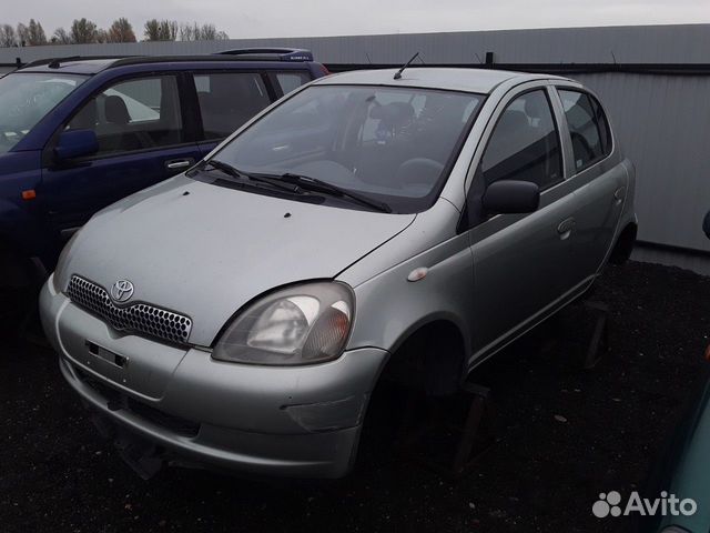 Запчасти на Toyota Yaris 2001г рест и дорест