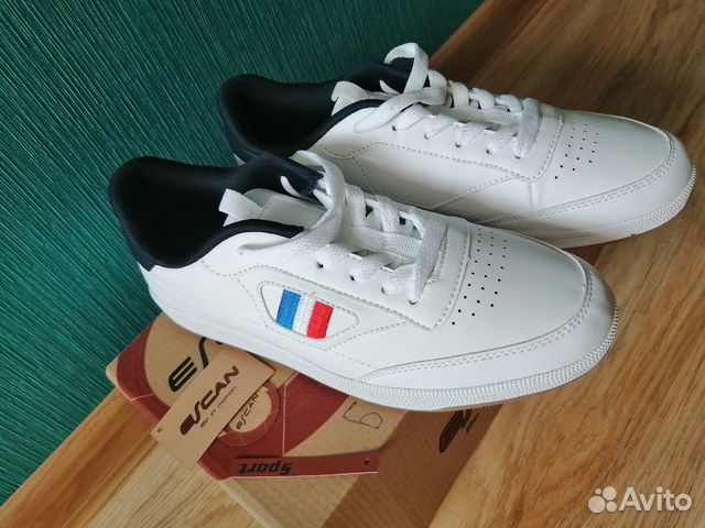 Кроссовки белые Escan новые 40 Кроссовки белые Escan новые 40