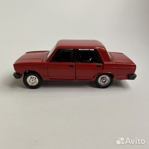 Модель 1:43, Ваз-2105, Тантал Модель 1:43, Ваз-2105, Тантал