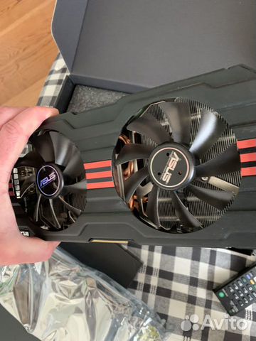 Видеокарта Radeon 7950 Видеокарта Radeon 7950