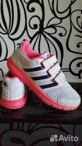 Кроссовки adidas оригинал р.35 Кроссовки adidas оригинал р.35