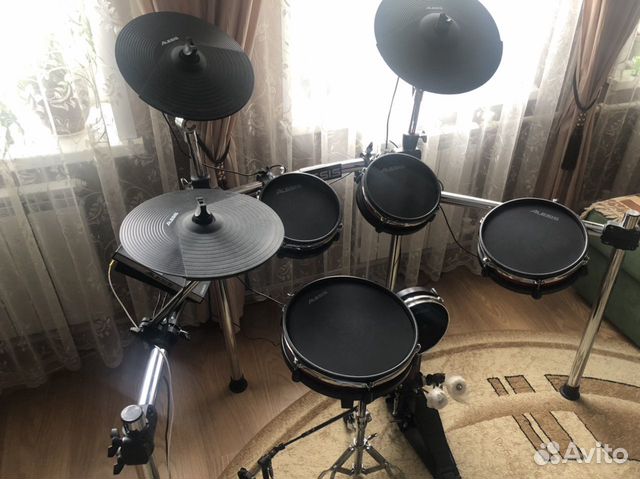 Электронная ударная установка Alesis Crimson