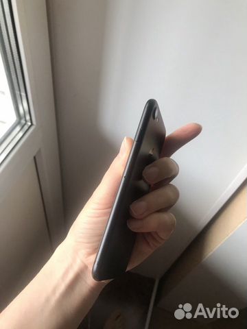 Телефон iPhone 7 Телефон iPhone 7