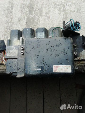 Блок клапанов пневмоподвески range rover p38