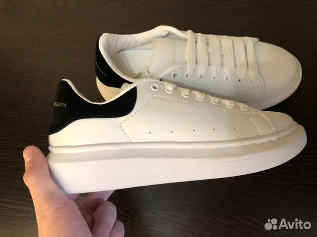 Кроссовки Alexander McQueen Lace-Up Sneaker