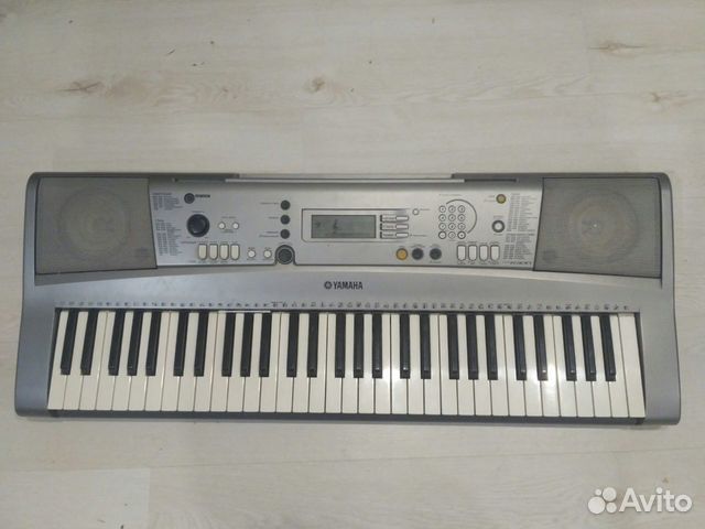 Синтезатор Yamaha PSR-R300 + подставка Синтезатор Yamaha PSR-R300 + подставка