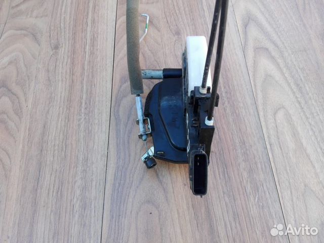 Стеклоподъемник передний правый Nissan Almera G15