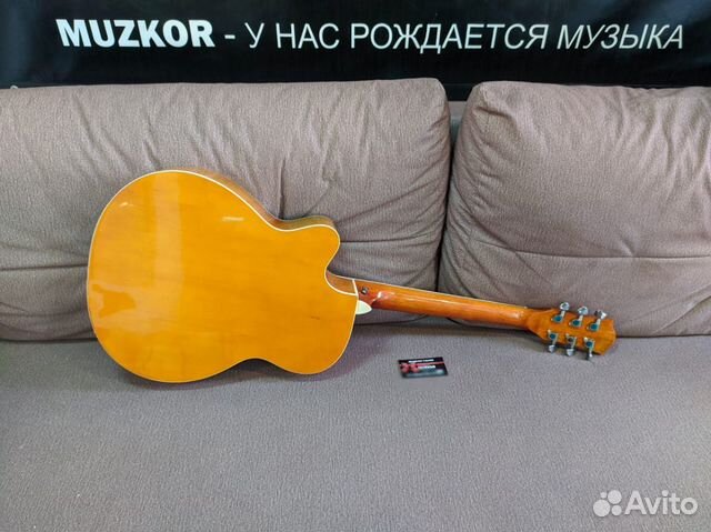 Гитара акустическая