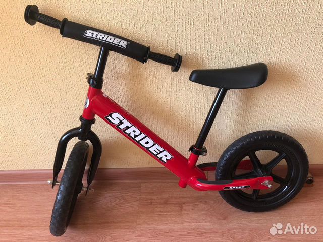 Беговел strider 12 sport красный