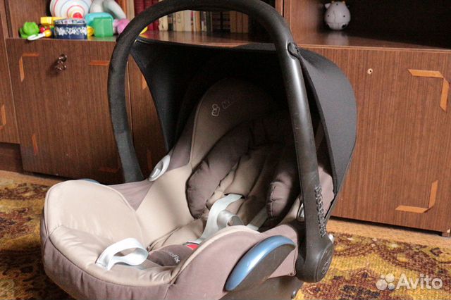 Автокресло Maxi-Cosi CabrioFix Автокресло Maxi-Cosi CabrioFix