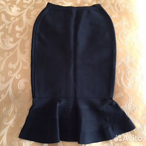 Чёрная бандажная юбка с баской