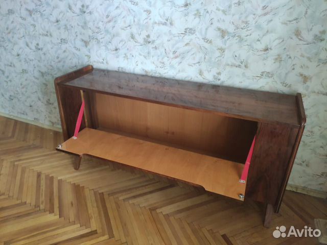 Продам мебель (трюмо, комод и буфет)