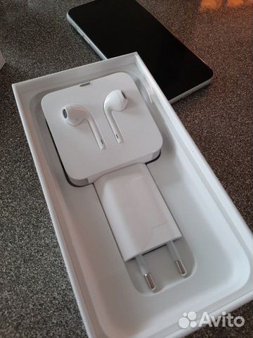 Телефон iPhone xr