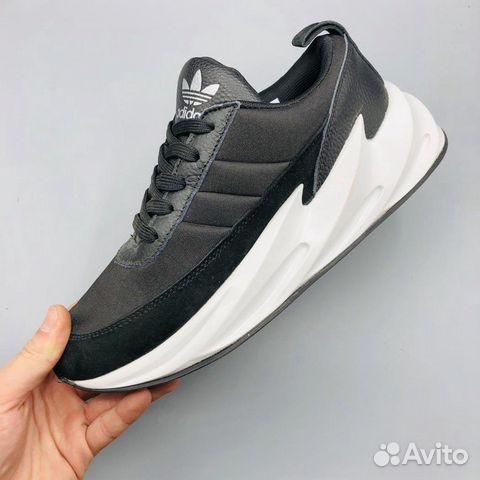Кроссовки Adidas Sharks чёрные - белые Кроссовки Adidas Sharks чёрные - белые
