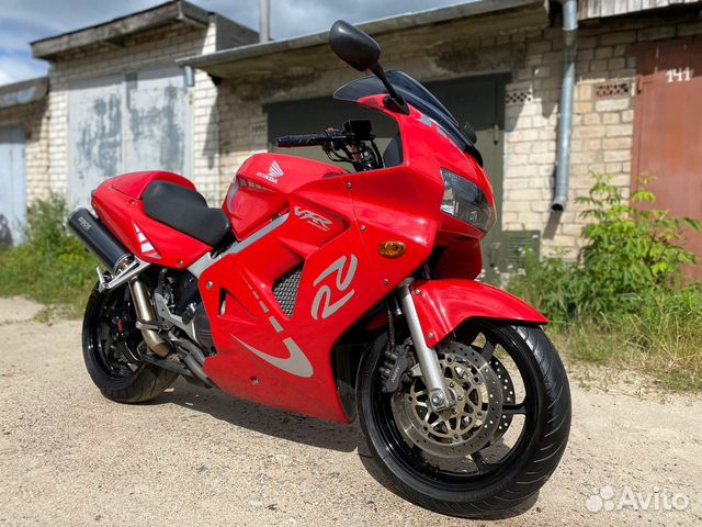 Honda VFR 800 FI, 1999 года выпуска из Европы