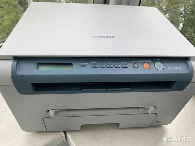 Мфу sumsumg SCX-4220 Мфу sumsumg SCX-4220