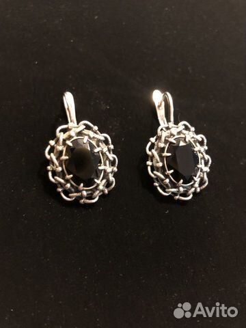 Серебрянные серьги с камнями Серебрянные серьги с камнями