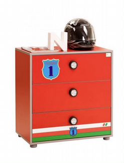 Письменный стол,комод и шкаф