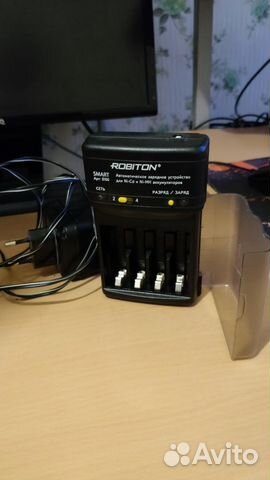 Зарядное устройство Robiton smart S100
