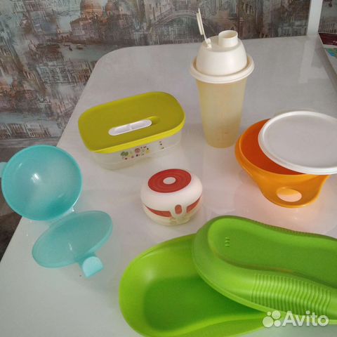 Кухонные контейнеры и ланч боксы Tupperware