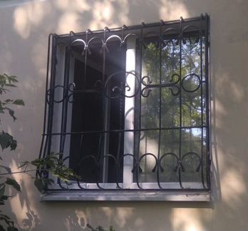 Решетки на окна N 1244 кованые