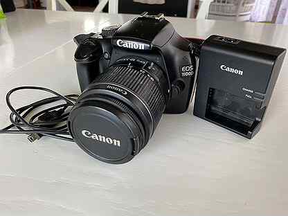 Фотоаппарат Canon с объективами