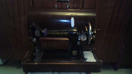 Швейная машина старинная пмз 2М