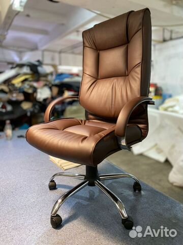 Офисное кресло