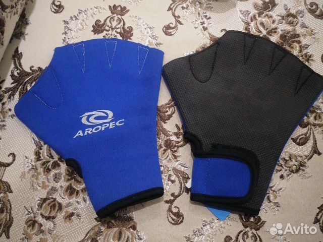 Перчатки для плавания