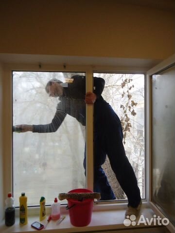 Мойка балконов и окон