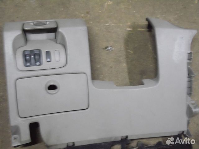 Накладка торпедо нижняя Рено Сценик 2