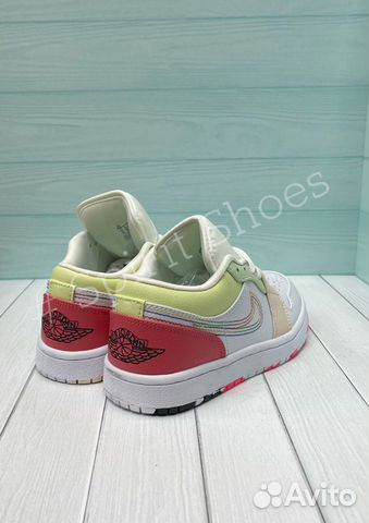 Женские кроссовки Nike Air Jordan 1 Low