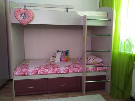 Мебель в детскую комнату