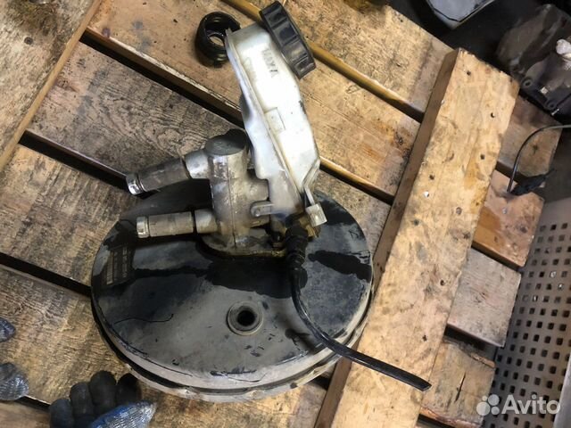 Вакуумник в сборе с гтц Ford Focus 2