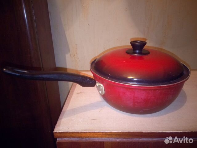 Кастрюли и сковородки