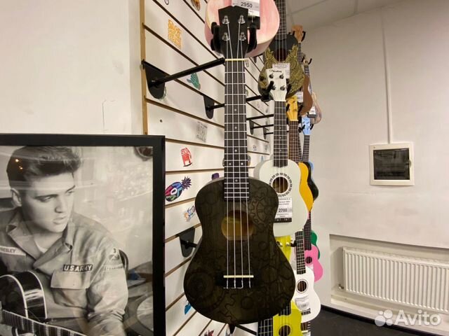 Shinobi D-23WT концерт-укулеле (авторский рисунок)
