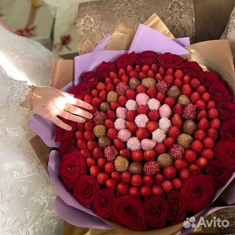 Клубника в шоколаде букеты