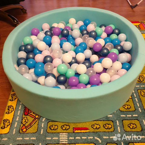 Бассейн с шариками