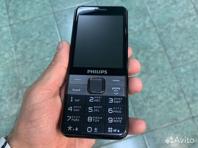 Philips e590 xenium обои