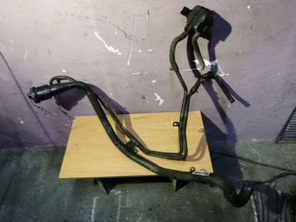 Заливная горловина бензобака Geely Emgrand ec7