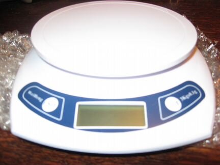 Весы карманные и кухонные электронные новые
