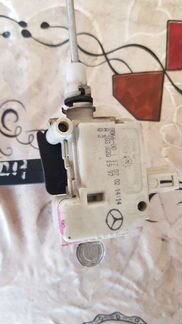 Замок лючка бензобака на Mercedes W211