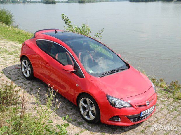 Opel Astra с панорамной крышей