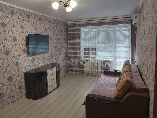 2-к. квартира, 43 м², 3/5 эт.