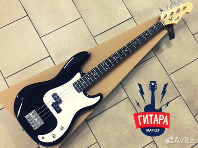 Бас гитара новая