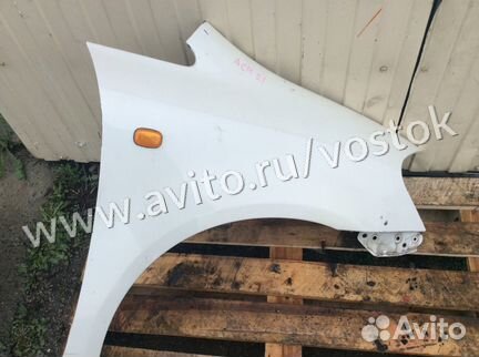 Toyota Ipsum ACM21 (крыло правое)