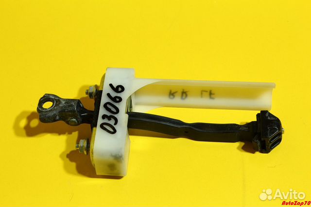 Lexus RX450h Ограничитель двери задний левый