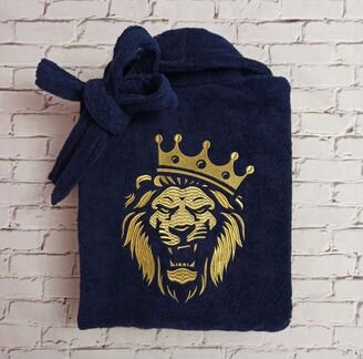 Халат с именной вышивкой льва