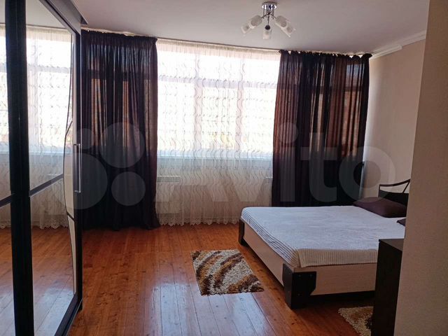 3-к. квартира, 120 м², 2/5 эт.